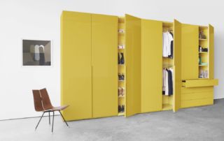 Kettnaker_Schlafzimmer_Schlafraeume_Schlafen_ALEA_Kleiderschrank_gelb