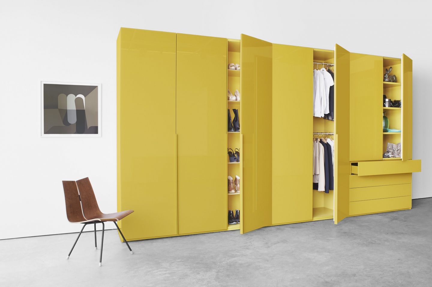 Kettnaker_Schlafzimmer_Schlafraeume_Schlafen_ALEA_Kleiderschrank_gelb Kettnaker_Schlafzimmer_Schlafraeume_Schlafen_ALEA_Kleiderschrank_gelb