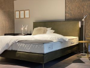 Bett von Möller Design