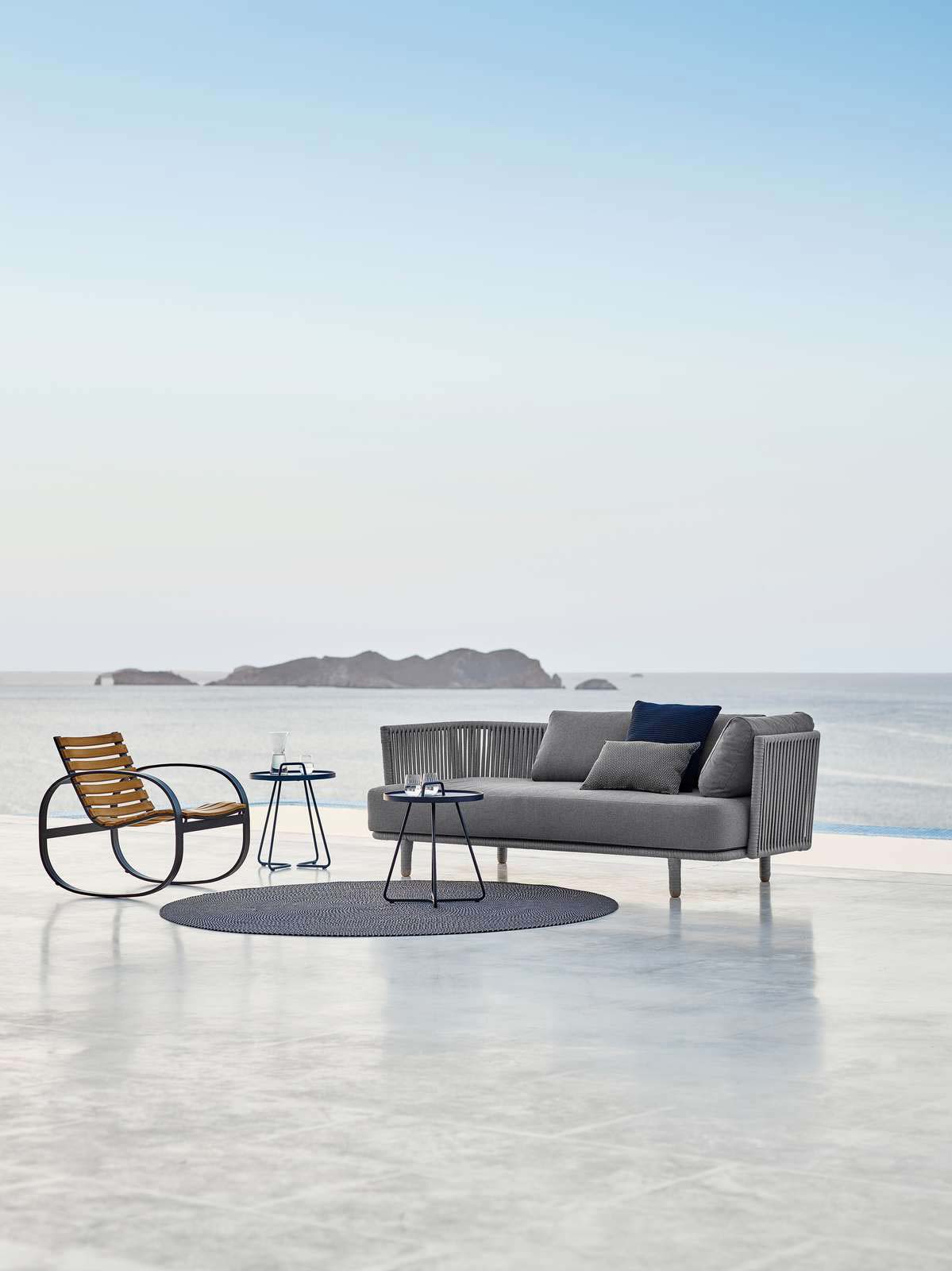 moments-sofa-cane-line