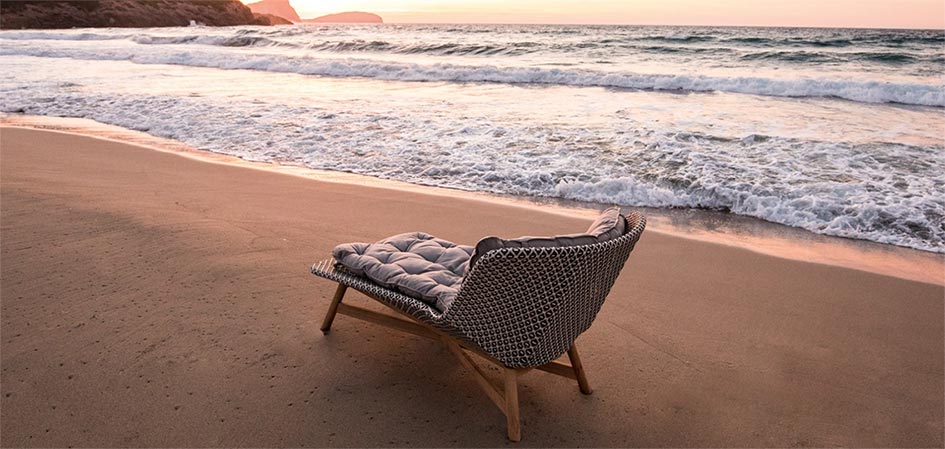 mbrace-daybed-dedon
